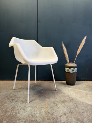 Robin Day Polyprop Armchair in White