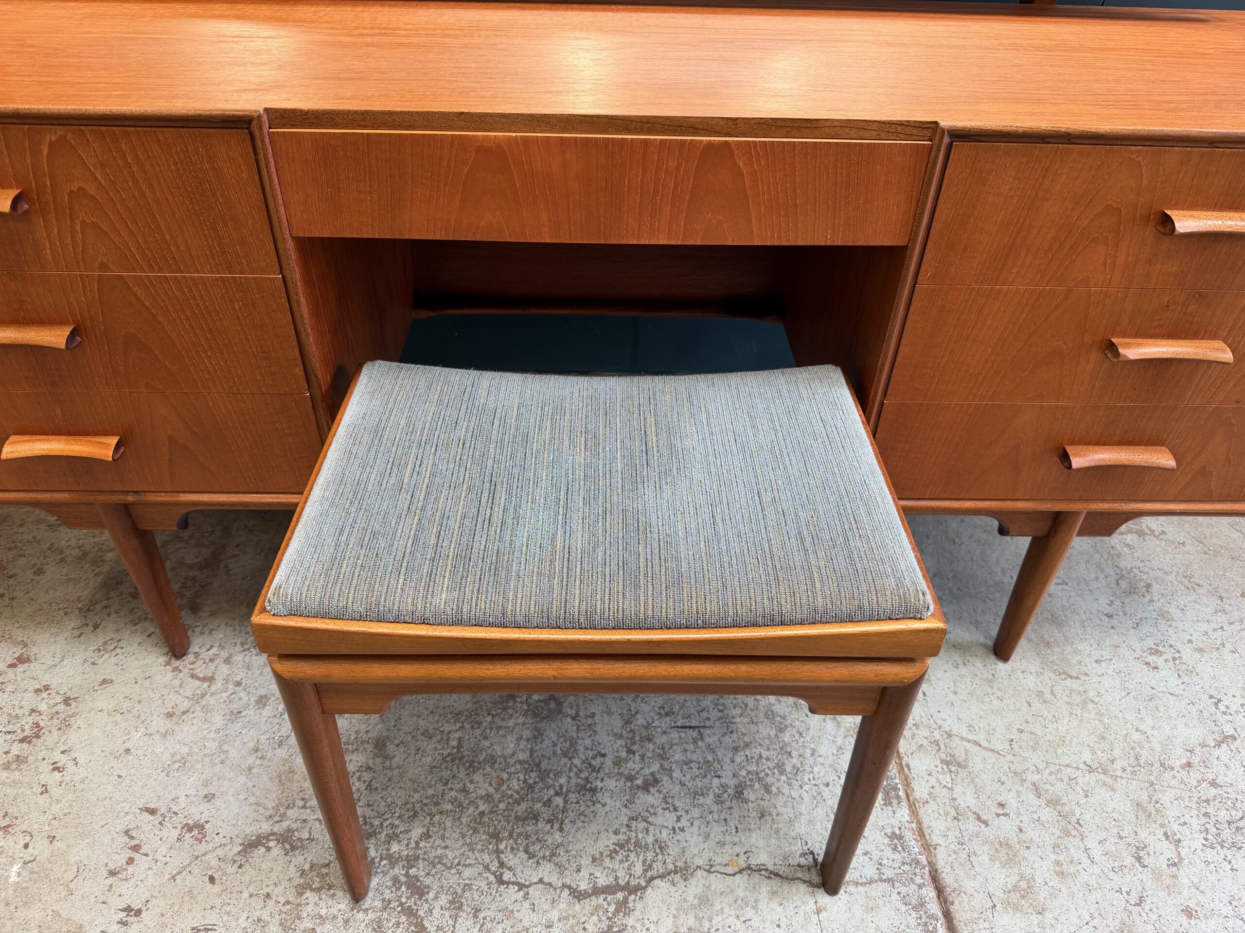 McIntosh Mid-Century Teak Dressing Table - Image 4