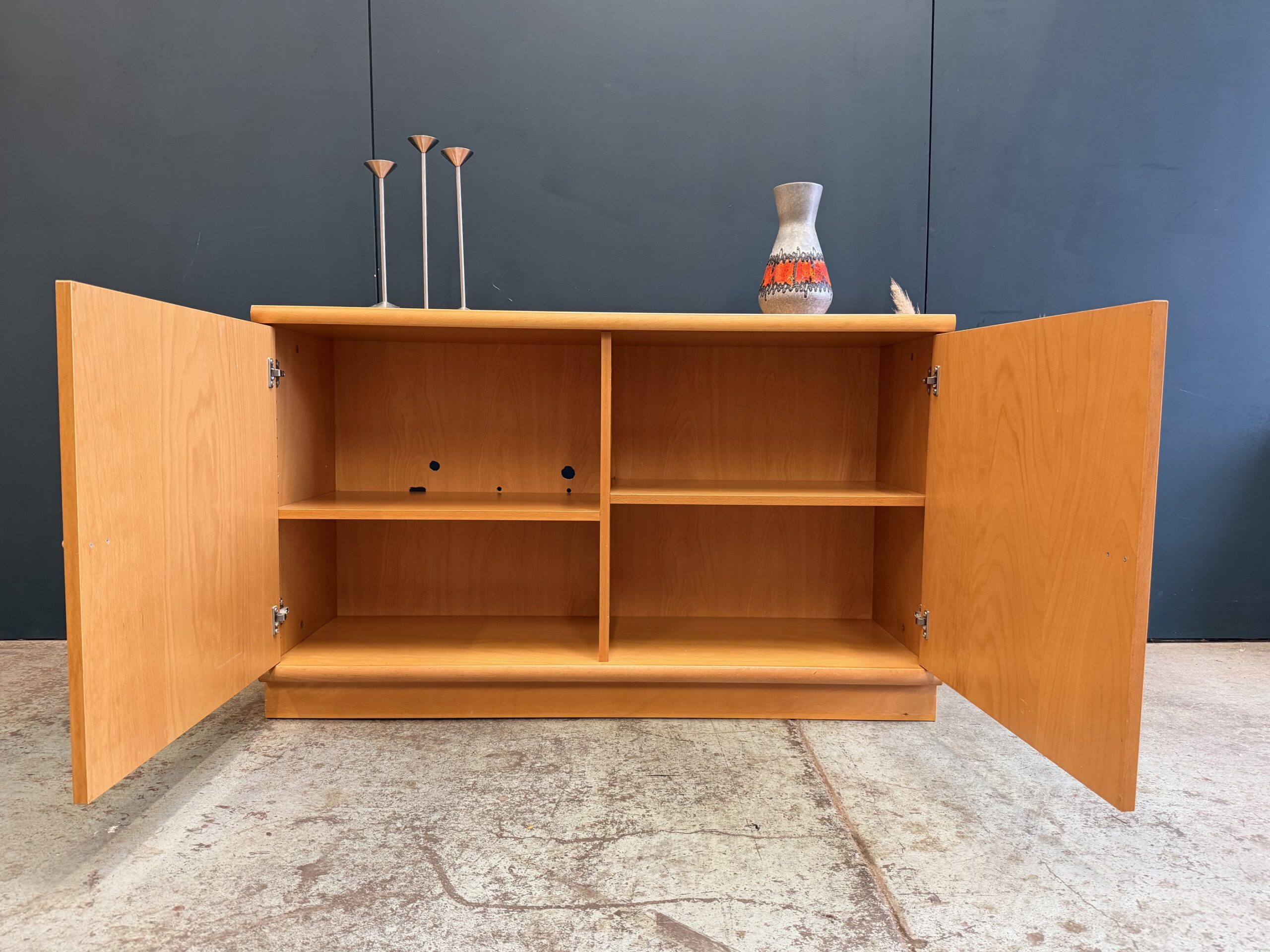 Club 8 Habitat Cabinet - Image 4