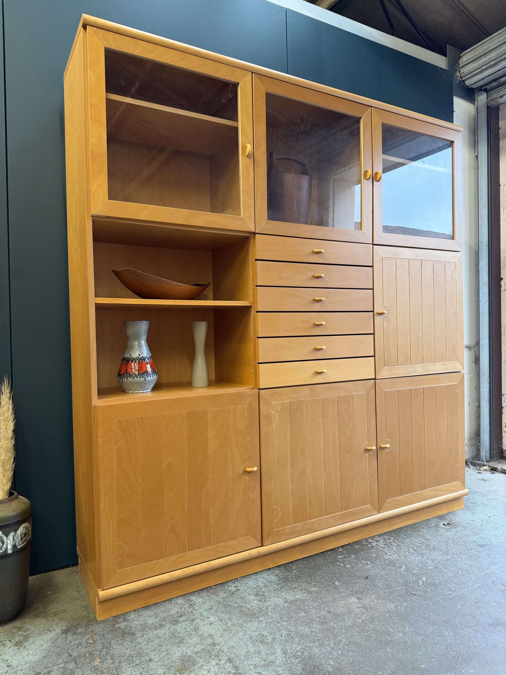Club 8 Habitat Modular Storage and Display Unit - Image 4